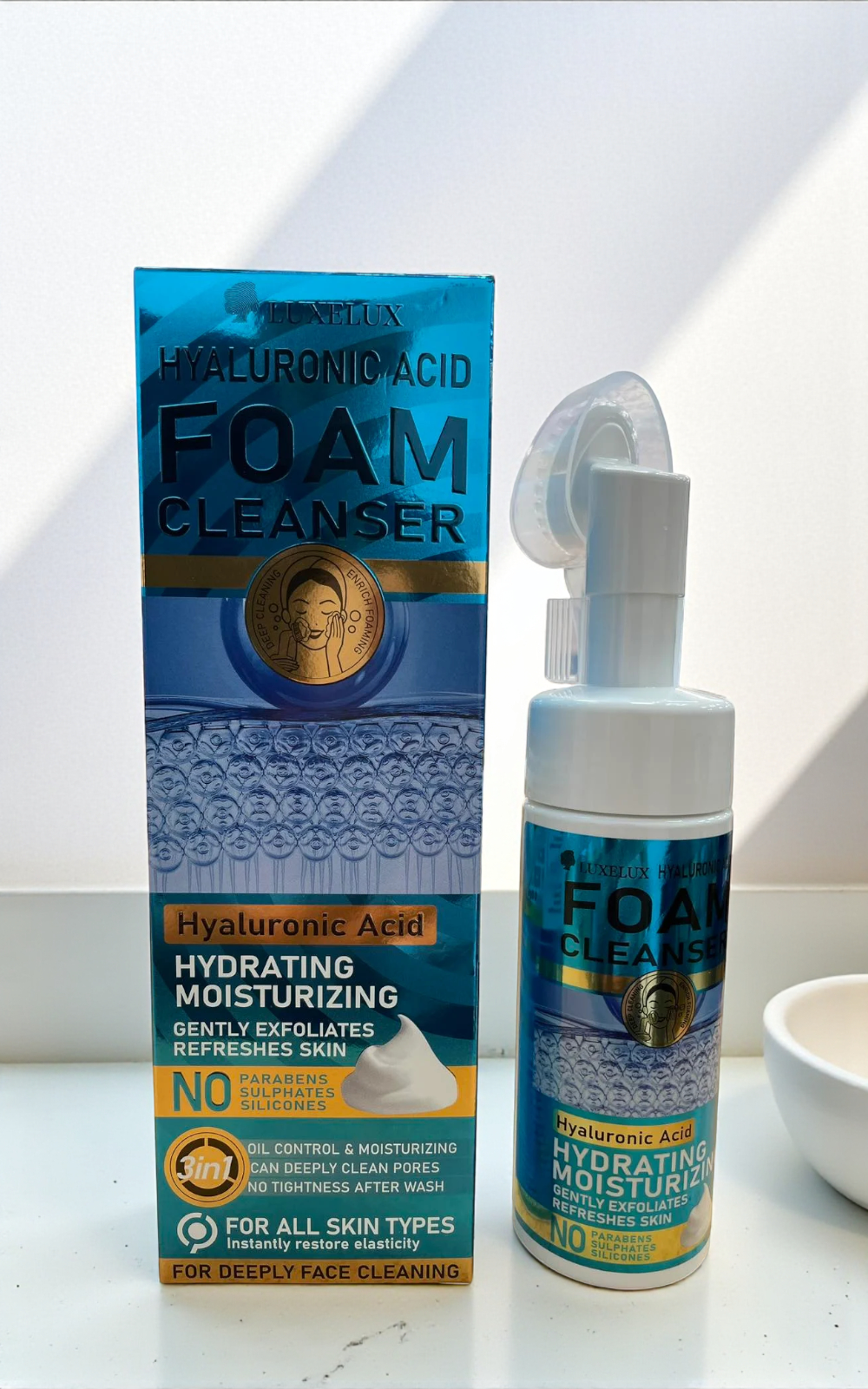 LuxeLux Hyaluronic Acid Arctisztító Hab Kefével 150ml