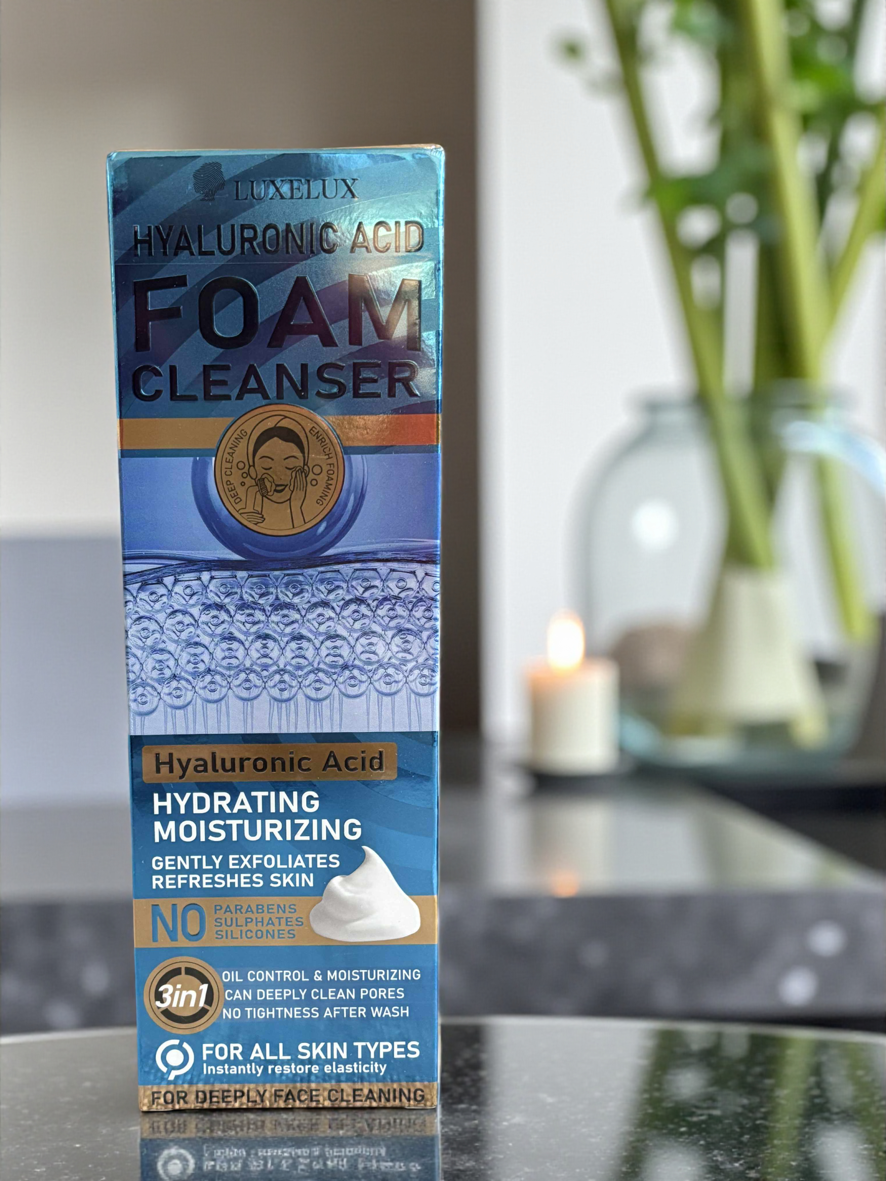 LuxeLux Hyaluronic Acid Arctisztító Hab Kefével 150ml